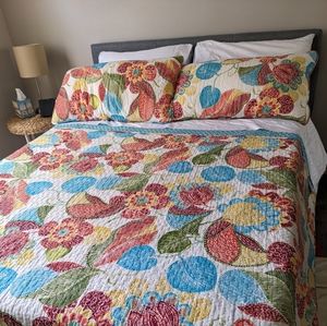 Lush decor Layla quilt & 2 standard shams, full/queen